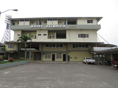 Hôtel Olimpico à Quevedo Extérieur photo