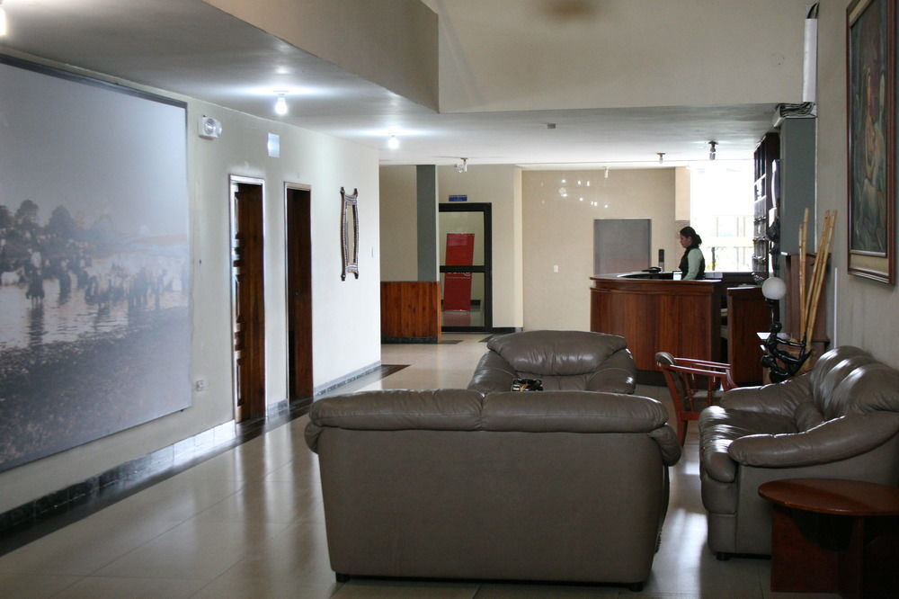 Hôtel Olimpico à Quevedo Extérieur photo